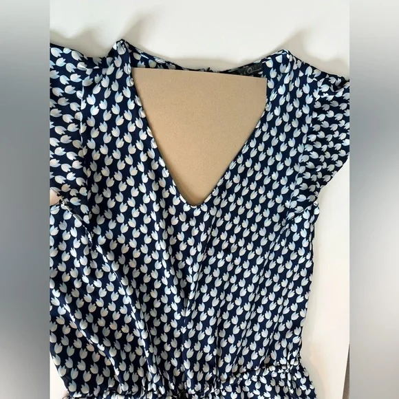 Rose & Olive Shorts Jumpsuit (M) - Picture 2 of 2